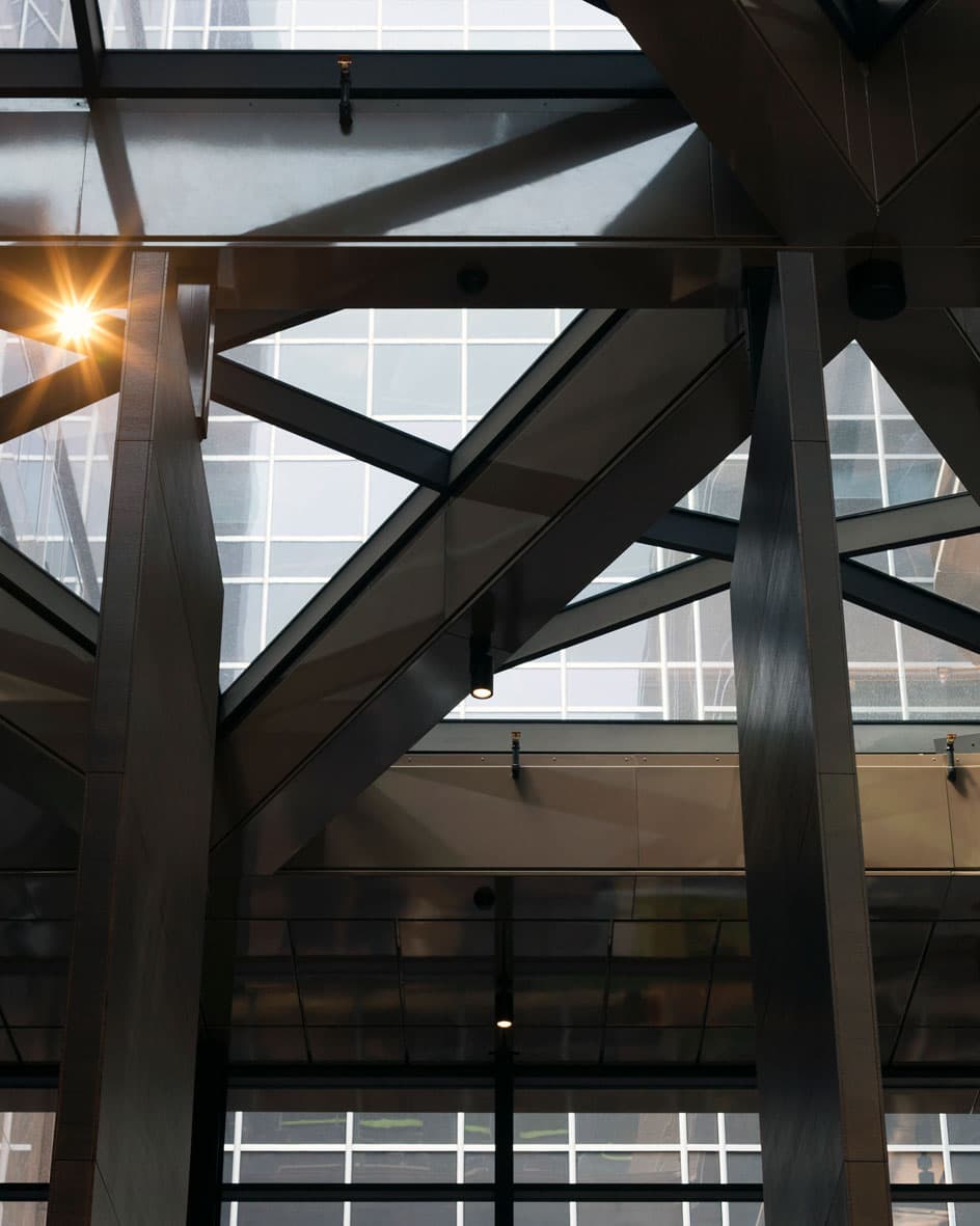 pivoting wall in an office building atrium using the FritsJurgens System 3 pivot